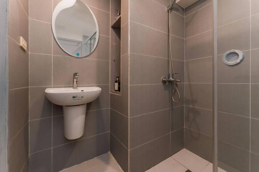 Airport Express Hostel E-527, 2 Minutes To Airport,Fast Wifi, Free Netflix Μακτάν Εξωτερικό φωτογραφία